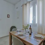 Rose House And דירה