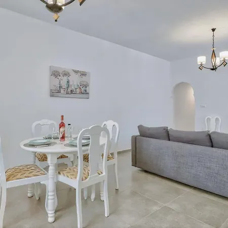 Rose House And Appartement