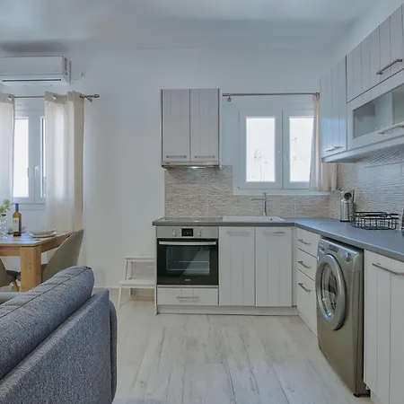 Rose House And Andíparosz